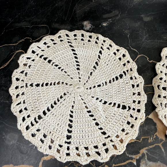 Vintage Cream Crochet Table Linens - Picture 3 of 5